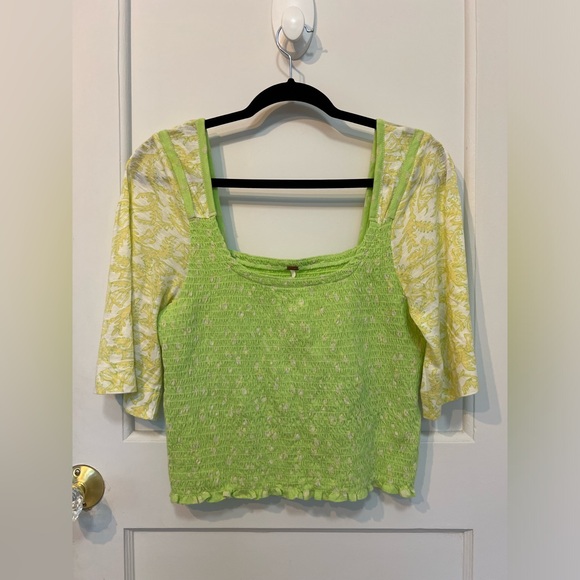 Free People Marigold Square Neck Floral Print Smocked Top in Keylime Size XL - Picture 2 of 5